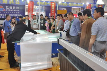 China iluminación del tubo de la máquina LED de la foto rígida del tablero del grueso de 50m m que lamina proveedor